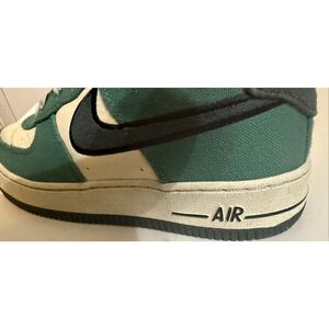 Nike Big Kid's Air Force 1 LV8 Low Top Lace-up Sneakers Green White Size 4Y